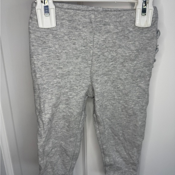 Simple Joys by Carter’s 12M Girls Ruffle Butt Gray Leggings Pants - Picture 2 of 4